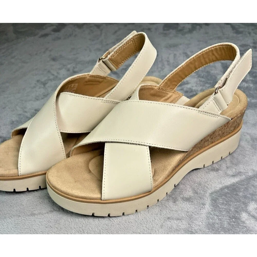 Clarks White and Tan Platform Sandals